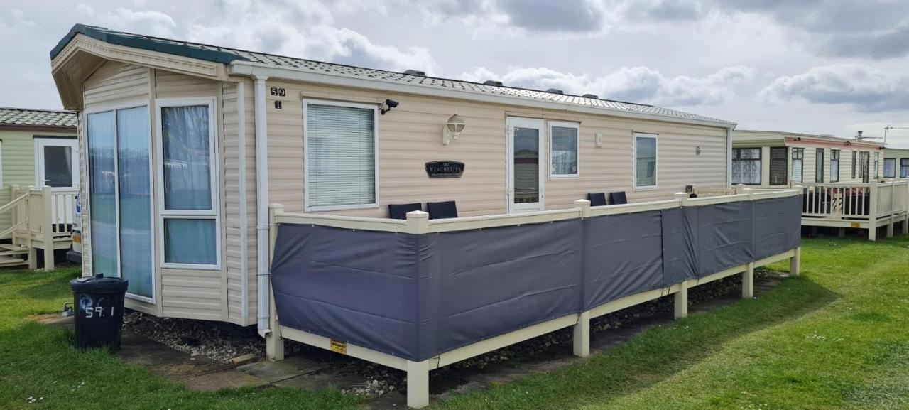 ホテル Lovely Caravan With Decking At Coral Beach Park In Lincolnshire Ref 77001C インゴールドメルズ エクステリア 写真