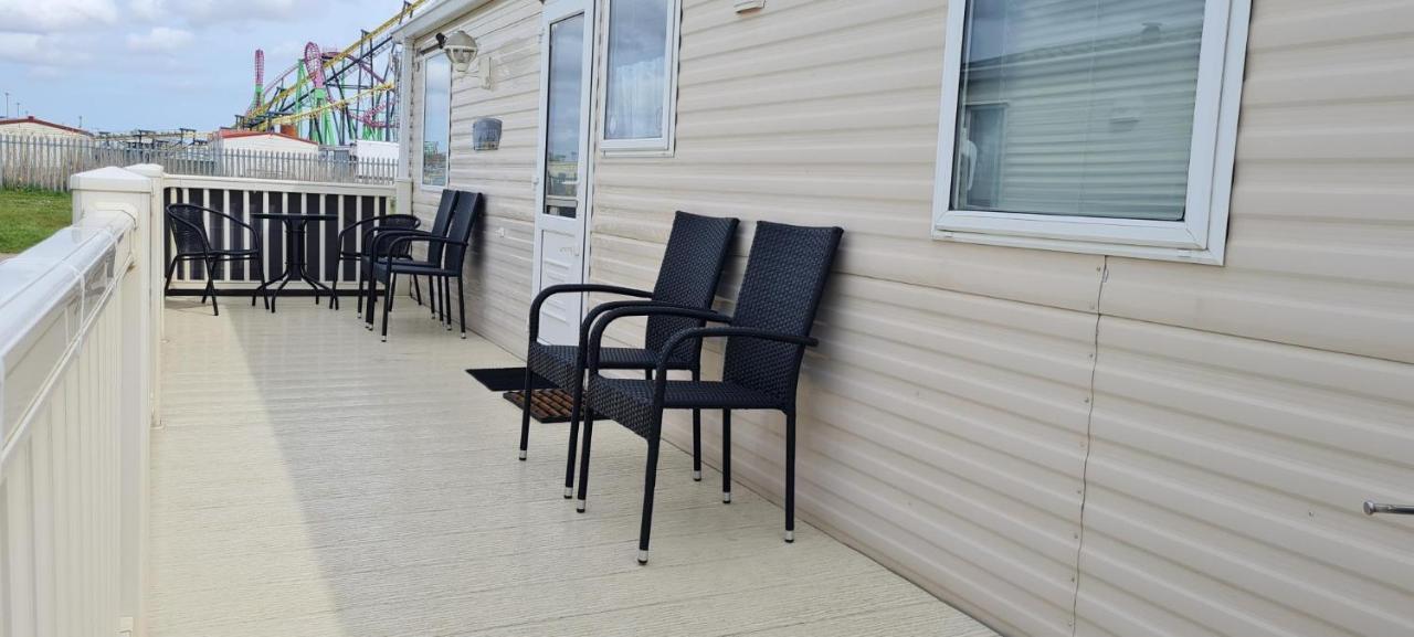 ホテル Lovely Caravan With Decking At Coral Beach Park In Lincolnshire Ref 77001C インゴールドメルズ エクステリア 写真